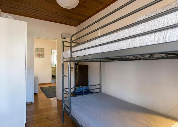 Down Chiado Easy Апартаменти