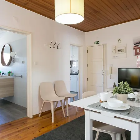 Down Chiado Easy Apartament *